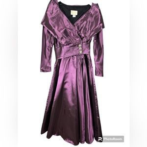 Watters Watters Vintage Purple Off Shoulder Long Sleeve Formal Dress Size 10